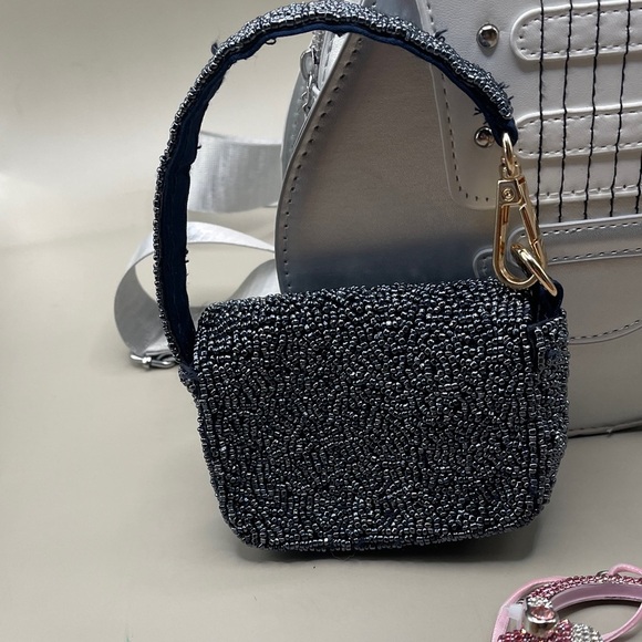 Rachel Zoe Beaded Bag Silver Guitar-Shaped Bag Decorative Crystal Headphones - Picture 9 of 10